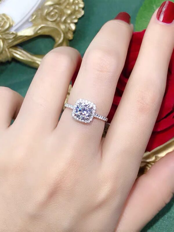 Round Cut Cushion Halo Pavé Engagement Ring - Image 4