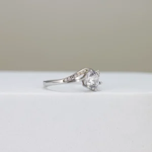 Twist-Band Round Cut Engagement Ring