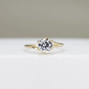 18K Yellow Gold Solitaire Engagement Ring