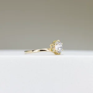 18K Yellow Gold Solitaire Engagement Ring